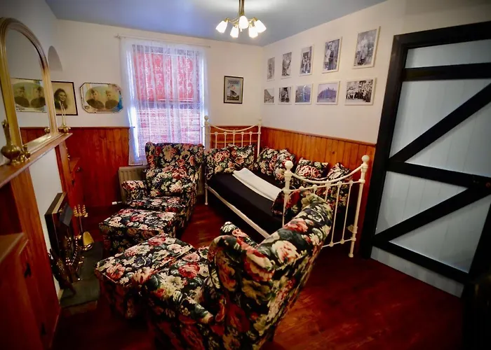 Victoria Titanic 1912 Holiday Home